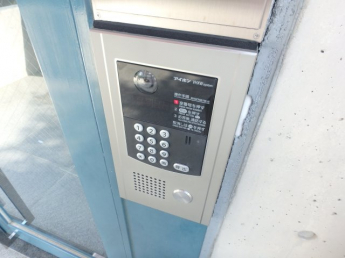 オートロック完備