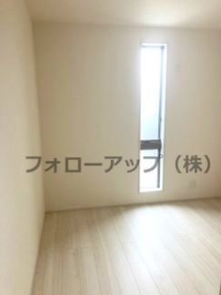 広々とした洋室です