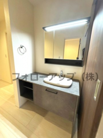 独立洗面台、朝の身支度には欠かせません