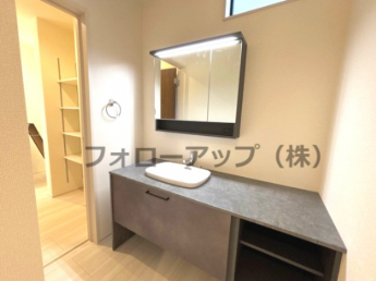 独立洗面化粧台付き
