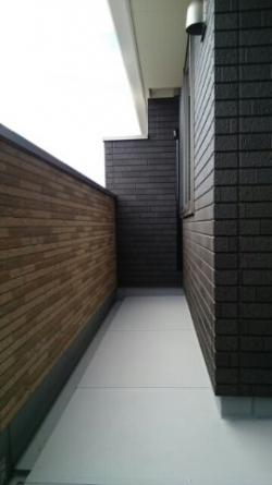 【バルコニー】