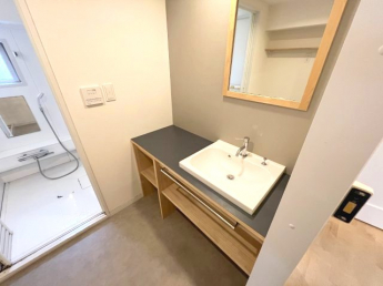 【洗面所】
