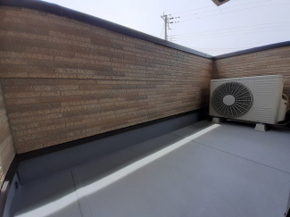 【バルコニー】