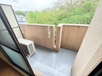 【バルコニー】