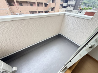 【バルコニー】