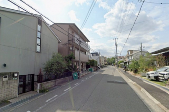 【前面道路含む現地写真】