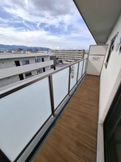 【バルコニー】