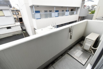 【バルコニー】