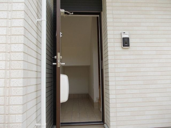 シンプルで使いやすい玄関です