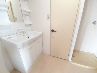 忙しい朝には欠かせない洗面所です