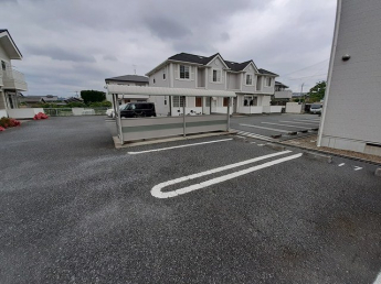 駐車場に車を止められます