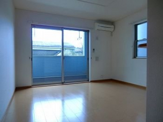 開放的で明るい空間を演出してくれるバルコニーです