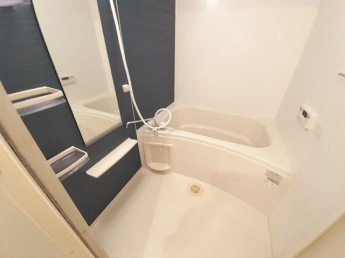 日々の疲れを癒すお風呂付です