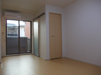 落ち着いた時間を過ごせるバルコニーです