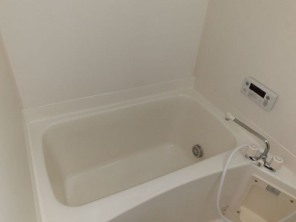 コンパクトで使いやすいお風呂です