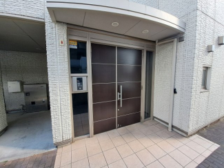 【エントランス】