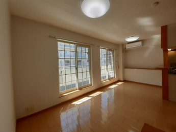 【居間・リビング】