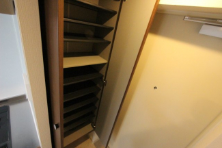 たっぷりとした収納スペースです