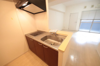 コンパクトなキッチンで掃除もラクラク