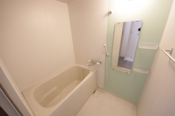 ゆったり過ごせるお風呂です