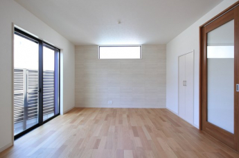 コンパクトで使いやすい洋室です