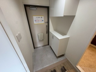 落ち着いた玄関です