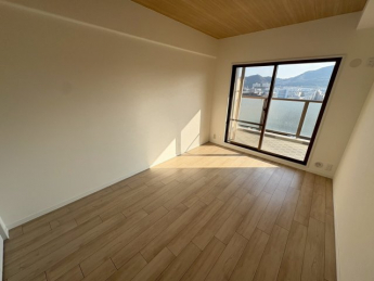 ゆったりした洋室です