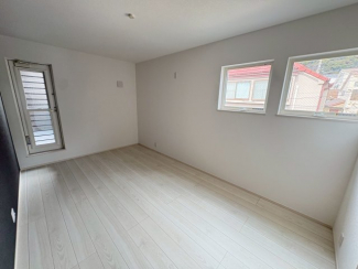 個人の部屋や寝室として使える洋室です