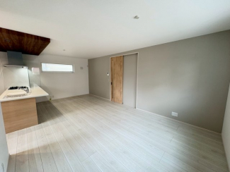 スタンダードな洋室です