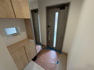 明るい玄関です