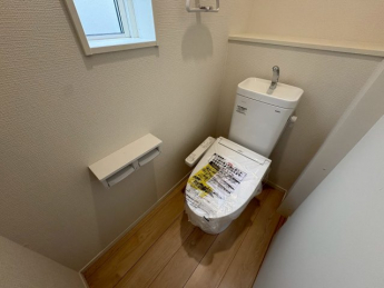 コンパクトで使いやすいトイレです