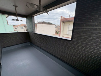 お洗濯にも便利なバルコニー付き