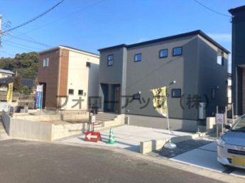 前面道路含む現地写真です