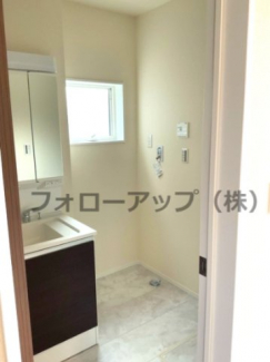 独立洗面台で身支度をすべて済ませてしまいましょう