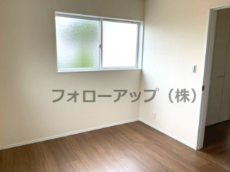 使い勝手のいい洋室です