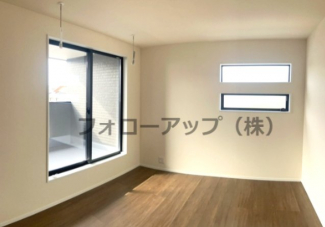 ゆったりした洋室です