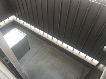 【バルコニー】