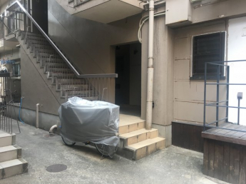 【エントランス】