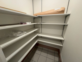 玄関のシューズインクロークです。