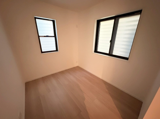 ゆったりした洋室です