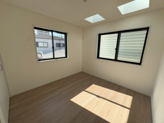 スタンダードな洋室です