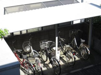 無料駐輪場あり