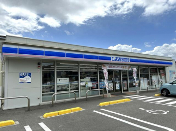 ローソン松山市坪北店まで400m