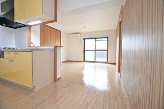 明るく広々としたダイニングです☆