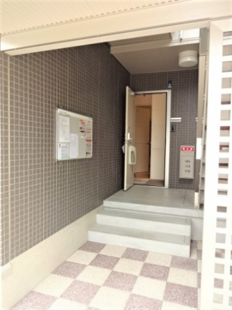 【エントランス】