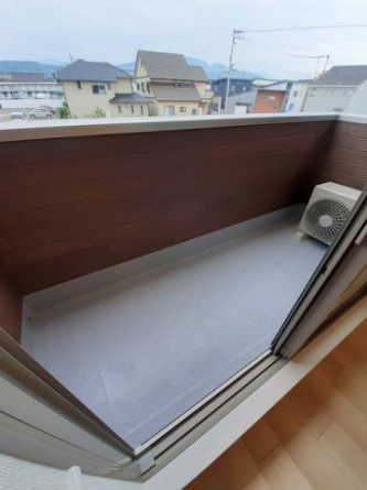 【バルコニー】