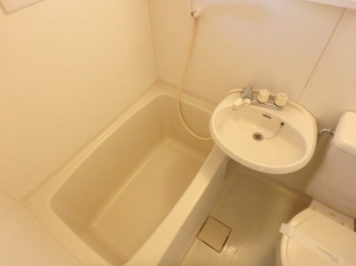 日々の疲れを癒すお風呂付です