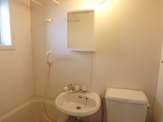 忙しい朝には欠かせない洗面所です