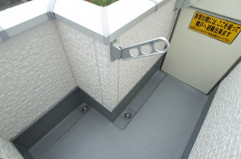 【バルコニー】