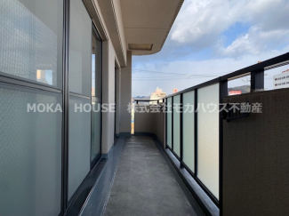 陽当たり良好なバルコニーです